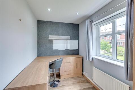 33 Naburn Dr_6.jpg
