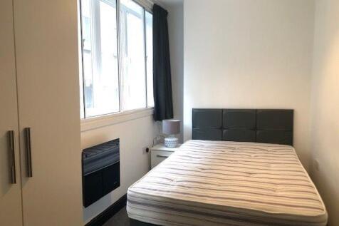 bedroom two (8).jpg
