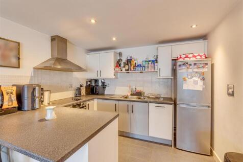 81 Hudson Gardens_6.jpg