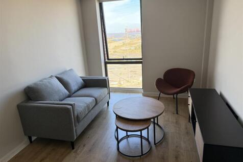 LIVING AREA    .JPG