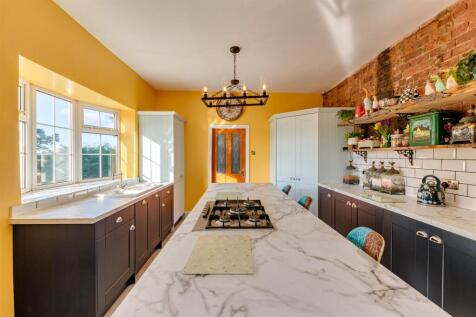 934 garstang rd_8.jpg