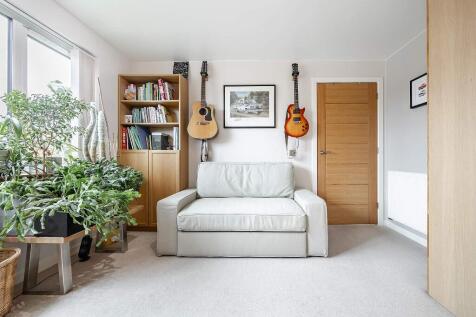 Bed 3/Family Room