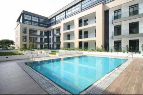 Out door pool.JPG