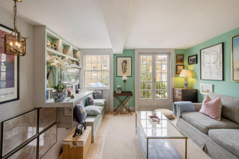 Private Realtor-23 Royal Crescent Mews-17_Lo