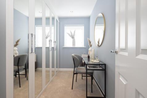 Internal image of the main bedroom wardrobe in the curdridge