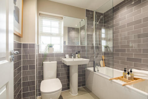 Family bathroom of the Bayswater 4 bedroom home