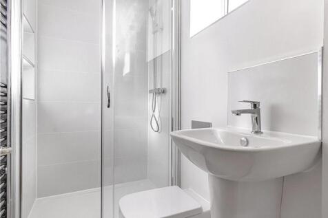 Bathroom 1.1.jpg