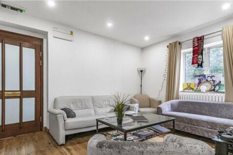 Living Room.jpg