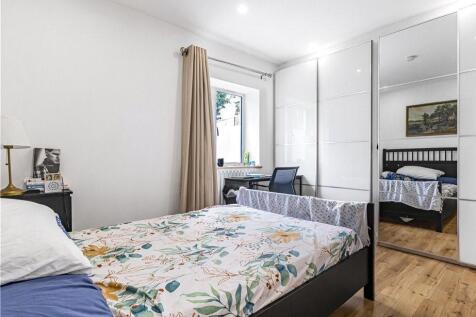 Bedroom 2.2.jpg