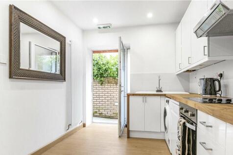Kitchen 2.jpg