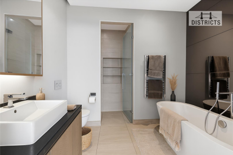 Bathroom 1 Dressed.png