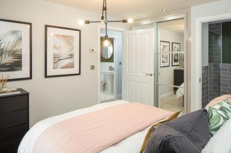 En suite main bedroom in the Ingleby 4 bedroom home