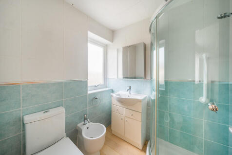 Bedroom 1 Ensuite