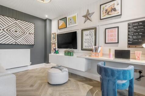 Plot 157 - Living...