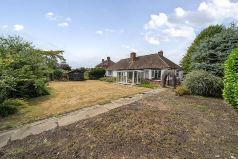  Rear garden - sh...