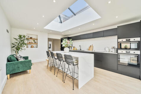 Kitchen/Dining Ro...
