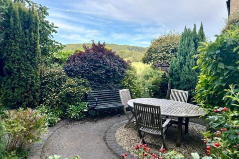 Communal Patio Garden &amp; View