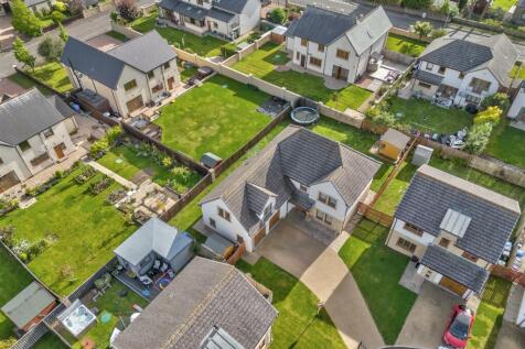 19 Granary Wynd Extra Drone Externals-4.jpg