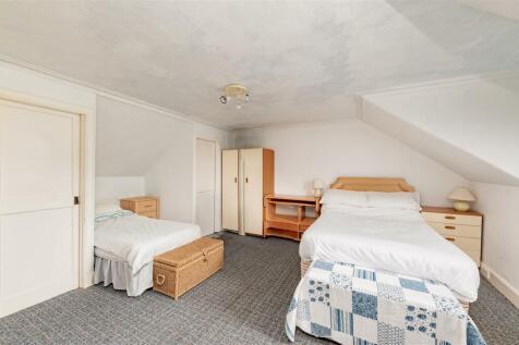 82 Logie Street Dundee-3.jpg