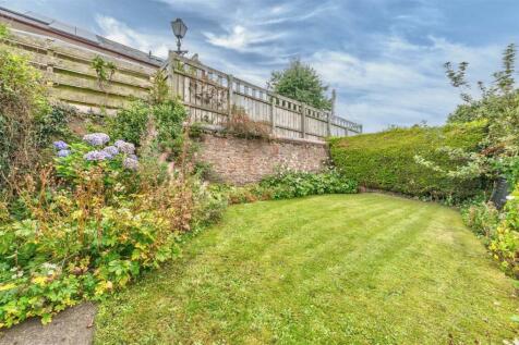 82 Logie Street Dundee-17.jpg