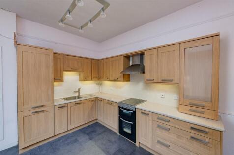 82 Logie Street Dundee-9.jpg