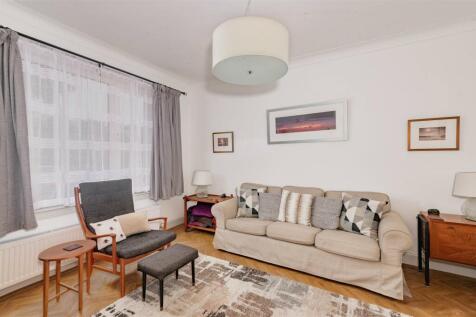59 South Street Forfar-5.JPG