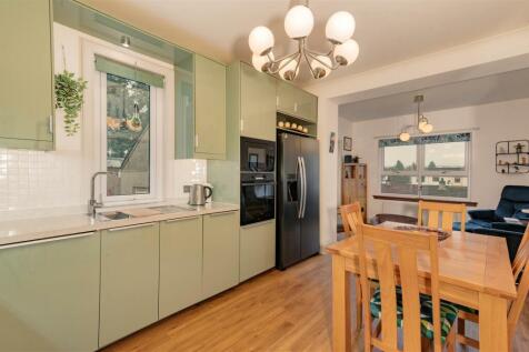 59 South Street Forfar-12.JPG