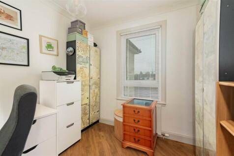 59 South Street Forfar-3.JPG