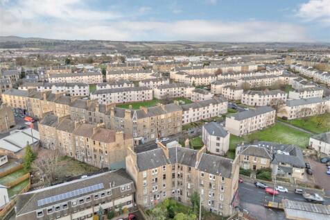 2R 182 Strathmartine Road Dundee-3.JPG