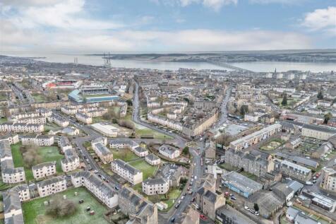 2R 182 Strathmartine Road Dundee-4.JPG