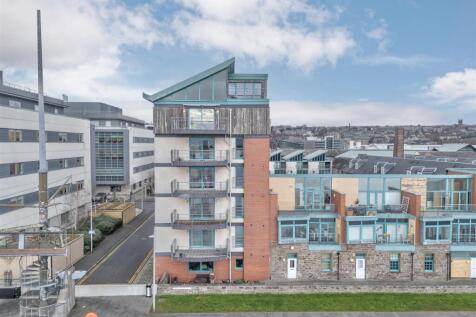 Unicorn Court, 62 Victoria Dock Road Dundee-3.JPG