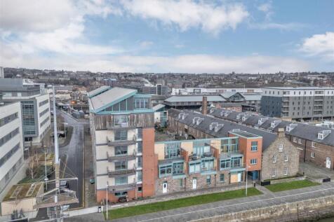 Unicorn Court, 62 Victoria Dock Road Dundee-2.JPG