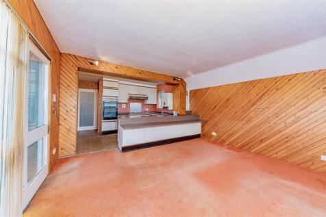 35 Pitcairn Road Dundee-13.JPG