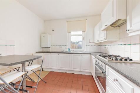 2A Mitchell Street Dundee-8.JPG