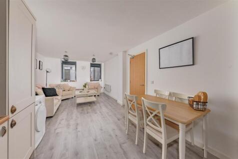 36A Castle Street Dundee-7.JPG
