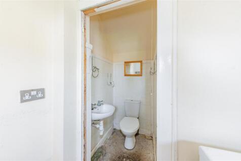 27 Balmoral Avenue Dundee-12.JPG