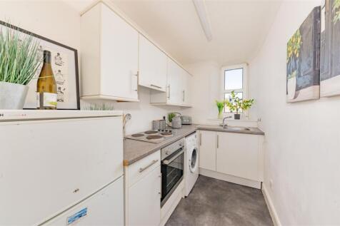 362F Strathmore Ave NEW Dundee-8.JPG