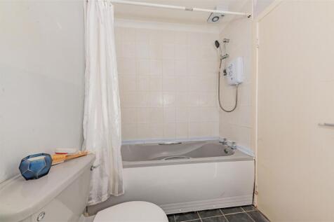 362F Strathmore Ave NEW Dundee-7.JPG