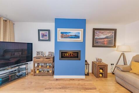 5 Red Squirrel Way Liff-3.JPG