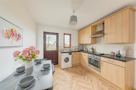 2 Westcroft Cottages Carmylie-11.JPG