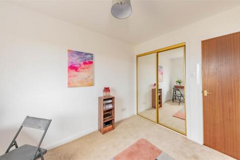 2 Westcroft Cottages Carmylie-14.JPG