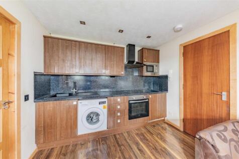 44F Bonnyrigg Place Dundee-4.JPG