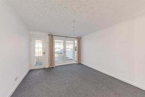 10 McDonald Smith Drive Carnoustie-7.JPG