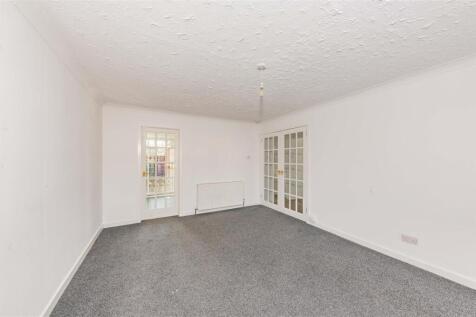 10 McDonald Smith Drive Carnoustie-6.JPG