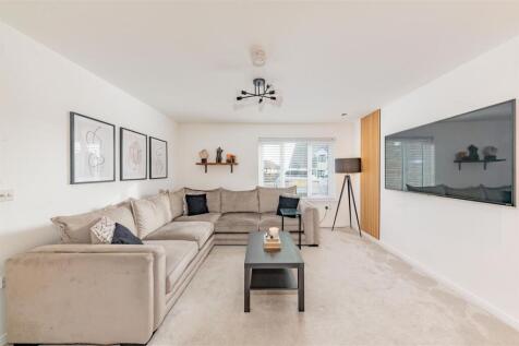 32 Castleview Place Dundee-6.JPG