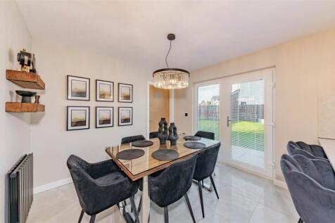 32 Castleview Place Dundee-27.JPG