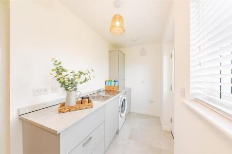 32 Castleview Place Dundee-7.JPG