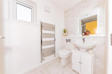 32 Castleview Place Dundee-24.JPG