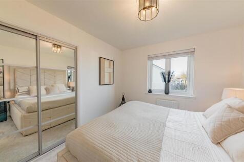 32 Castleview Place Dundee-16.JPG