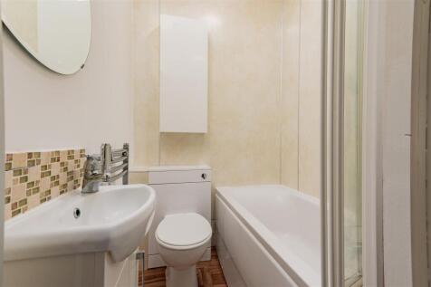 219 King Street Broughty Ferry Bathroom-1.jpg